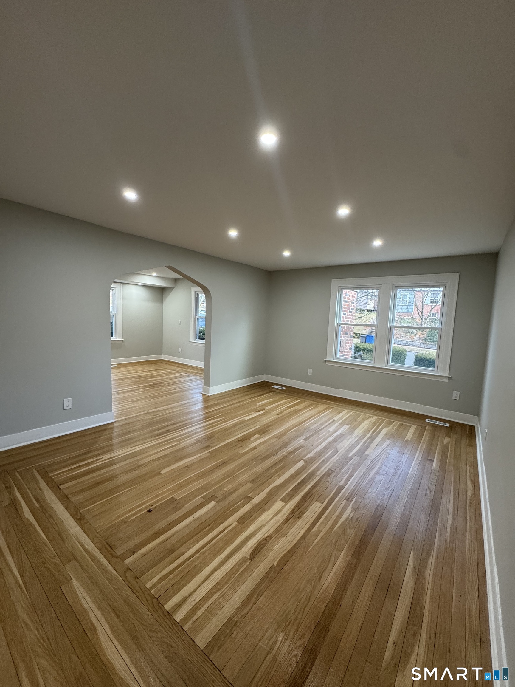 130 Roydon Road New Haven, CT 06511 - Photo 2 of 28