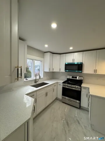 $3,950 | 130 Roydon Road, New Haven, CT 06511