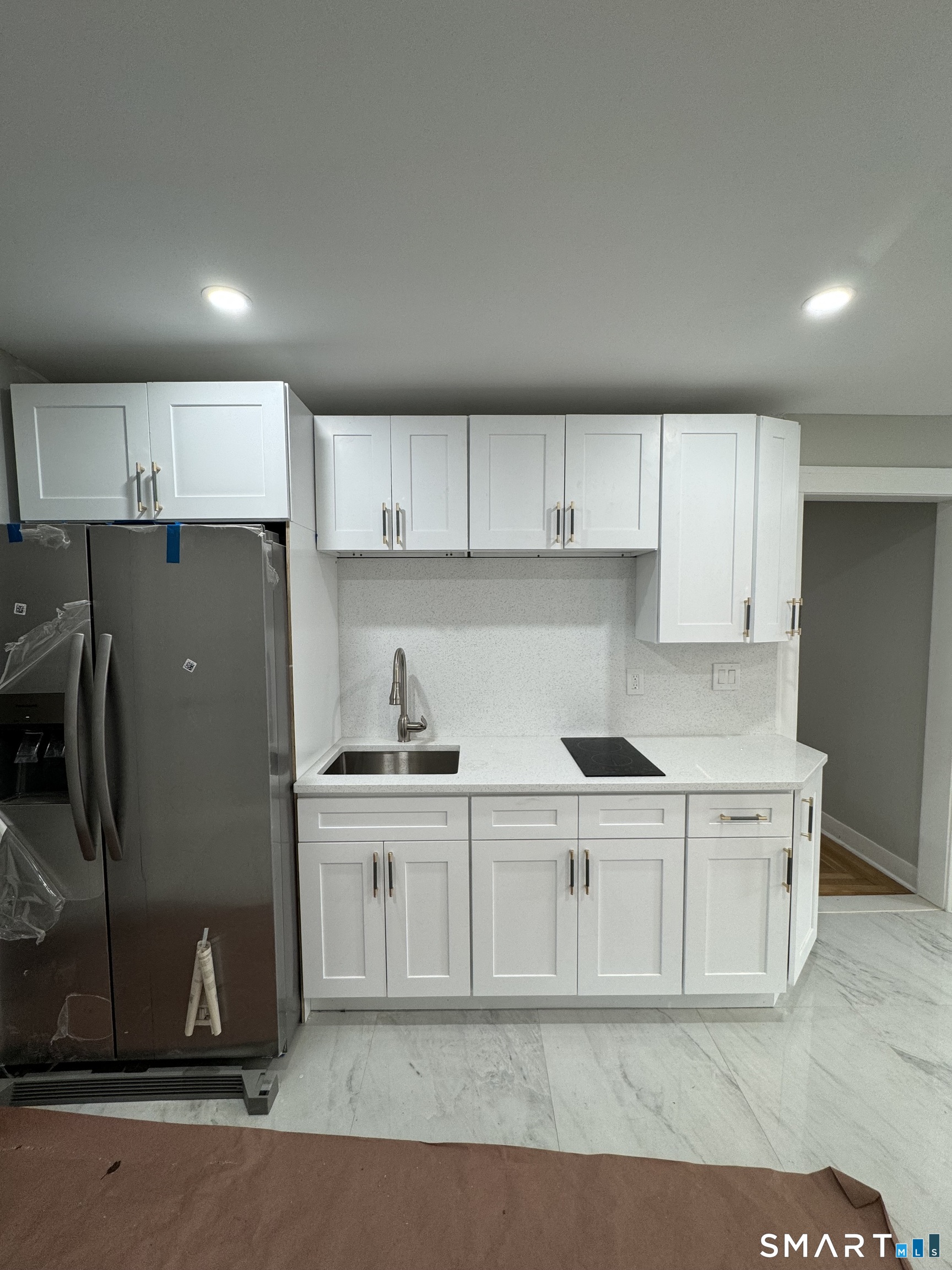 130 Roydon Road New Haven, CT 06511 - Photo 8 of 28