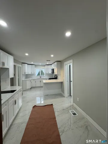 $3,950 | 130 Roydon Road, New Haven, CT 06511