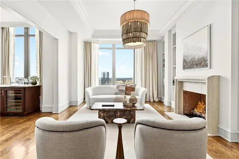 $1,895,000 | 3376 Peachtree Road Northeast, Unit 41A, Atlanta, GA 30326