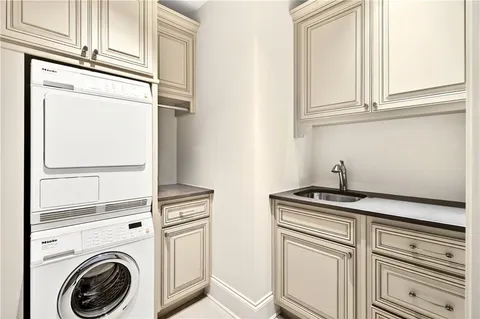 $1,895,000 | 3376 Peachtree Road Northeast, Unit 41A, Atlanta, GA 30326