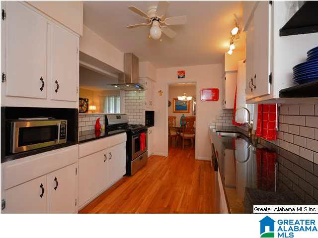 1601 Barry Avenue Birmingham, AL 35209 - Photo 14 of 32