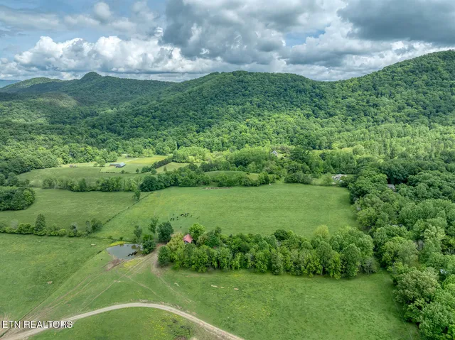 $179,900 | 1153 Schoolhouse Gap Road, Townsend, TN 37882