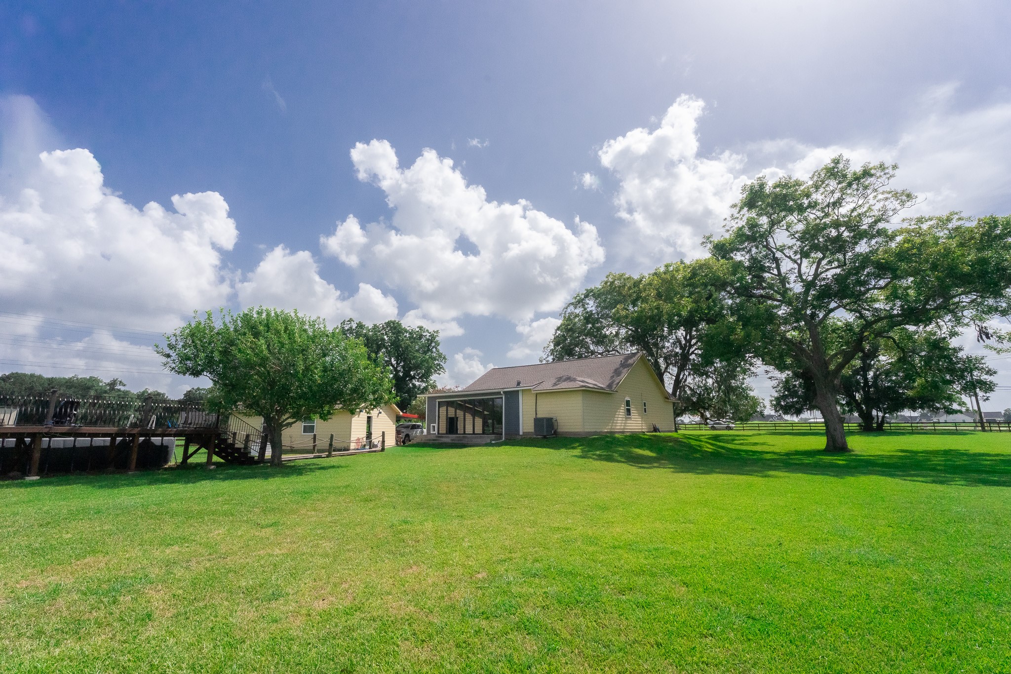 720 Winchester Trail Angleton, TX 77515 - Photo 7 of 34 Gallery Image 7
