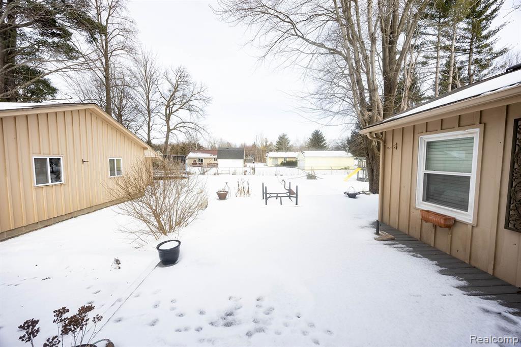 4040 Devonshire Road Fort Gratiot, MI 48059 - Photo 25 of 37