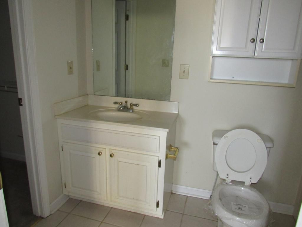 2360 Old Tusculum Road Greeneville, TN 37745 - Photo 16 of 26 3rd Bathroom