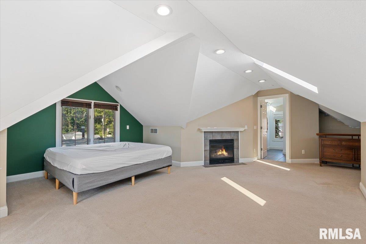 2421 15th Avenue Moline, IL 61265 - Photo 28 of 42