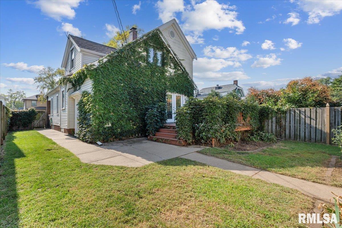 2421 15th Avenue Moline, IL 61265 - Photo 39 of 42