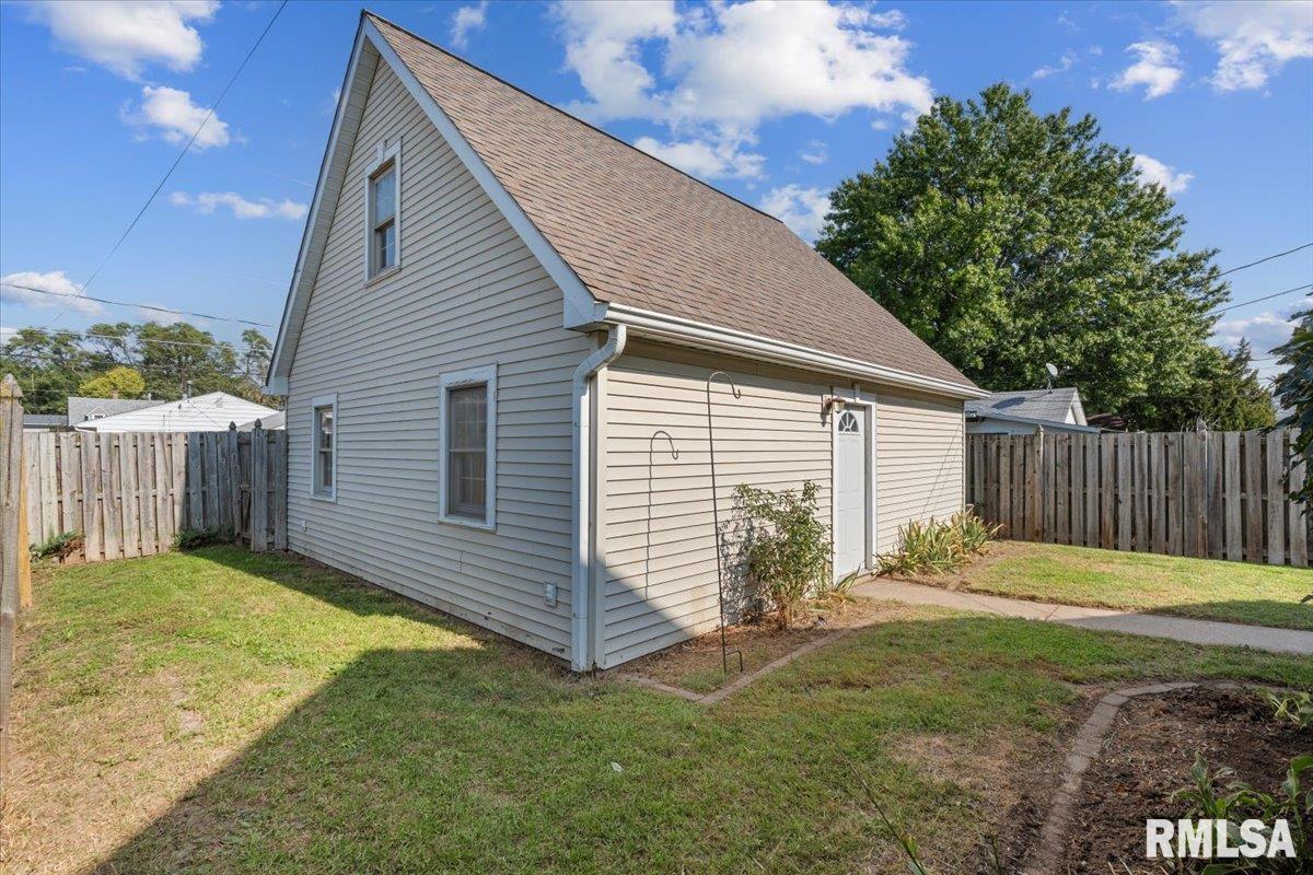 2421 15th Avenue Moline, IL 61265 - Photo 42 of 42