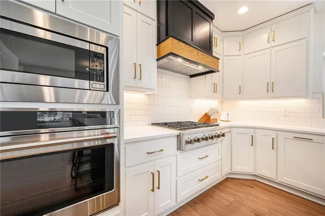 $649,900 | 3207 Southwest Enoch Street, Lee's Summit, MO 64082