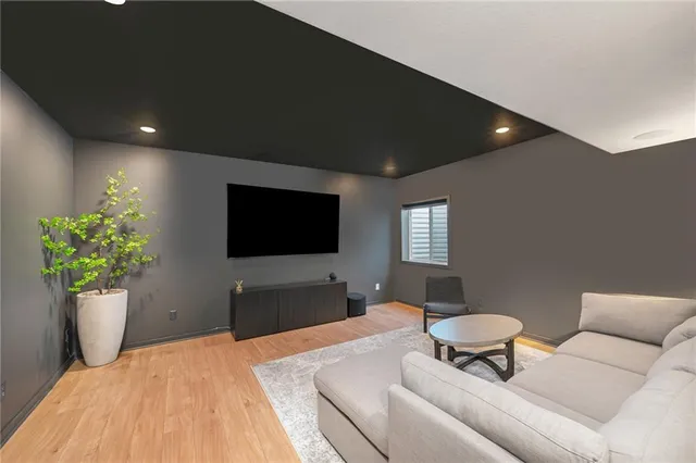 $649,900 | 3207 Southwest Enoch Street, Lee's Summit, MO 64082