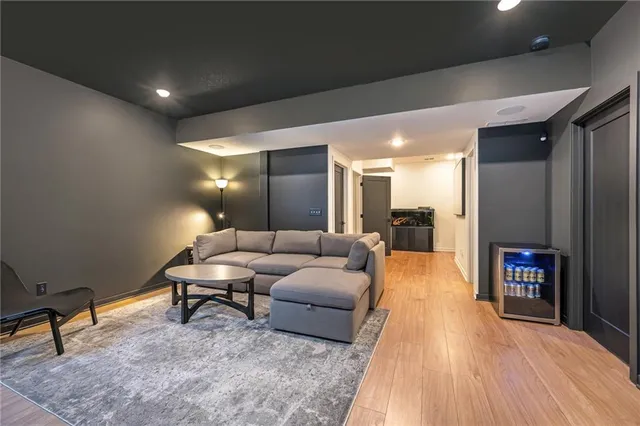 $649,900 | 3207 Southwest Enoch Street, Lee's Summit, MO 64082