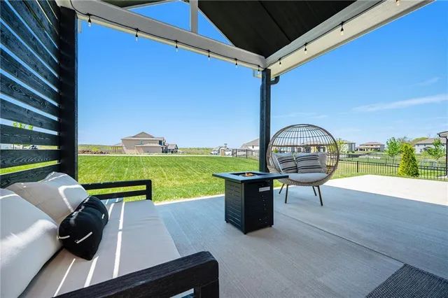 $649,900 | 3207 Southwest Enoch Street, Lee's Summit, MO 64082