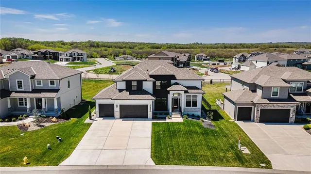 $649,900 | 3207 Southwest Enoch Street, Lee's Summit, MO 64082