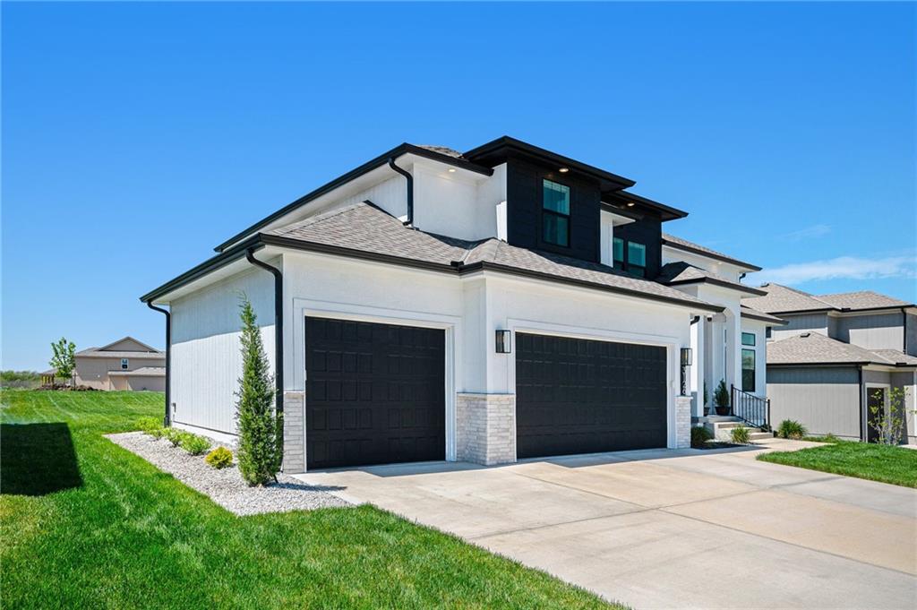 3207 Southwest Enoch Street Lee's Summit, MO 64082 - Photo 8 of 40