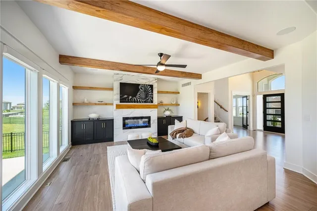 $649,900 | 3207 Southwest Enoch Street, Lee's Summit, MO 64082