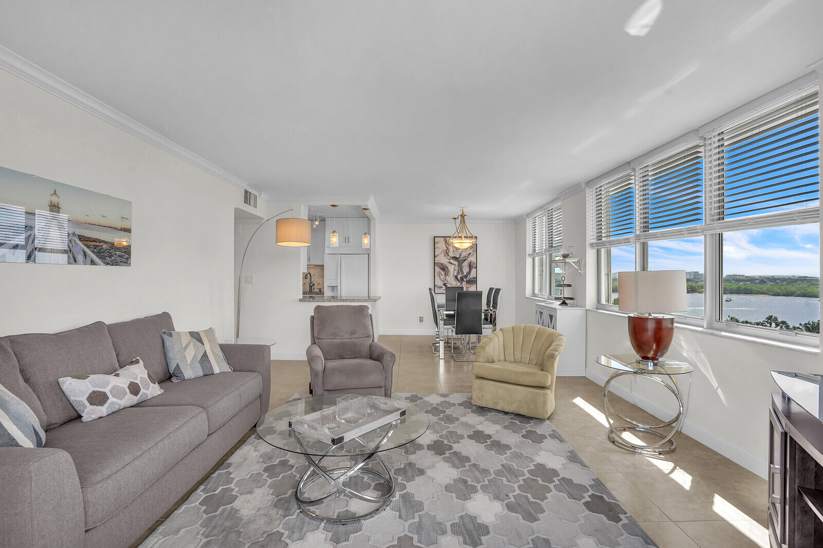 2121 North Ocean Boulevard, Unit 902E Boca Raton, FL 33431 - Photo 15 of 46 Living room