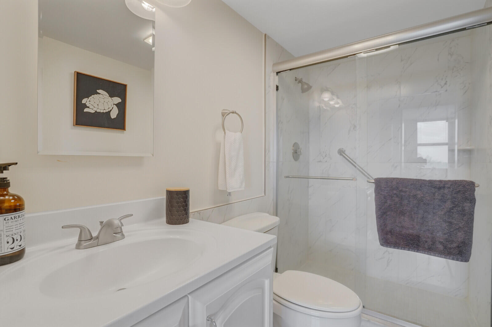 2121 North Ocean Boulevard, Unit 902E Boca Raton, FL 33431 - Photo 22 of 46 Guest Bath