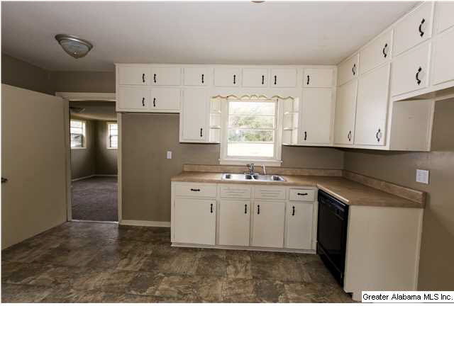2512 6th Street Northeast Center Point, AL 35215 - Photo 9 of 24