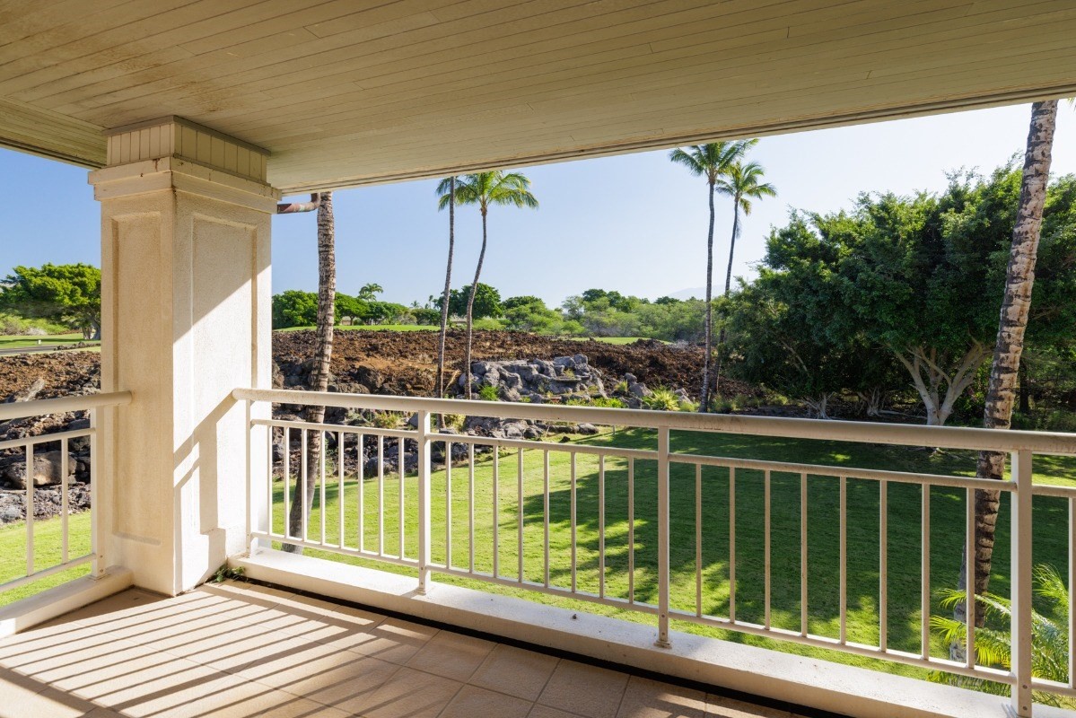 68-1375 Pauoa Road, Unit M2 Kamuela, HI 96743 - Photo 16 of 26 a view of balcony with a swing