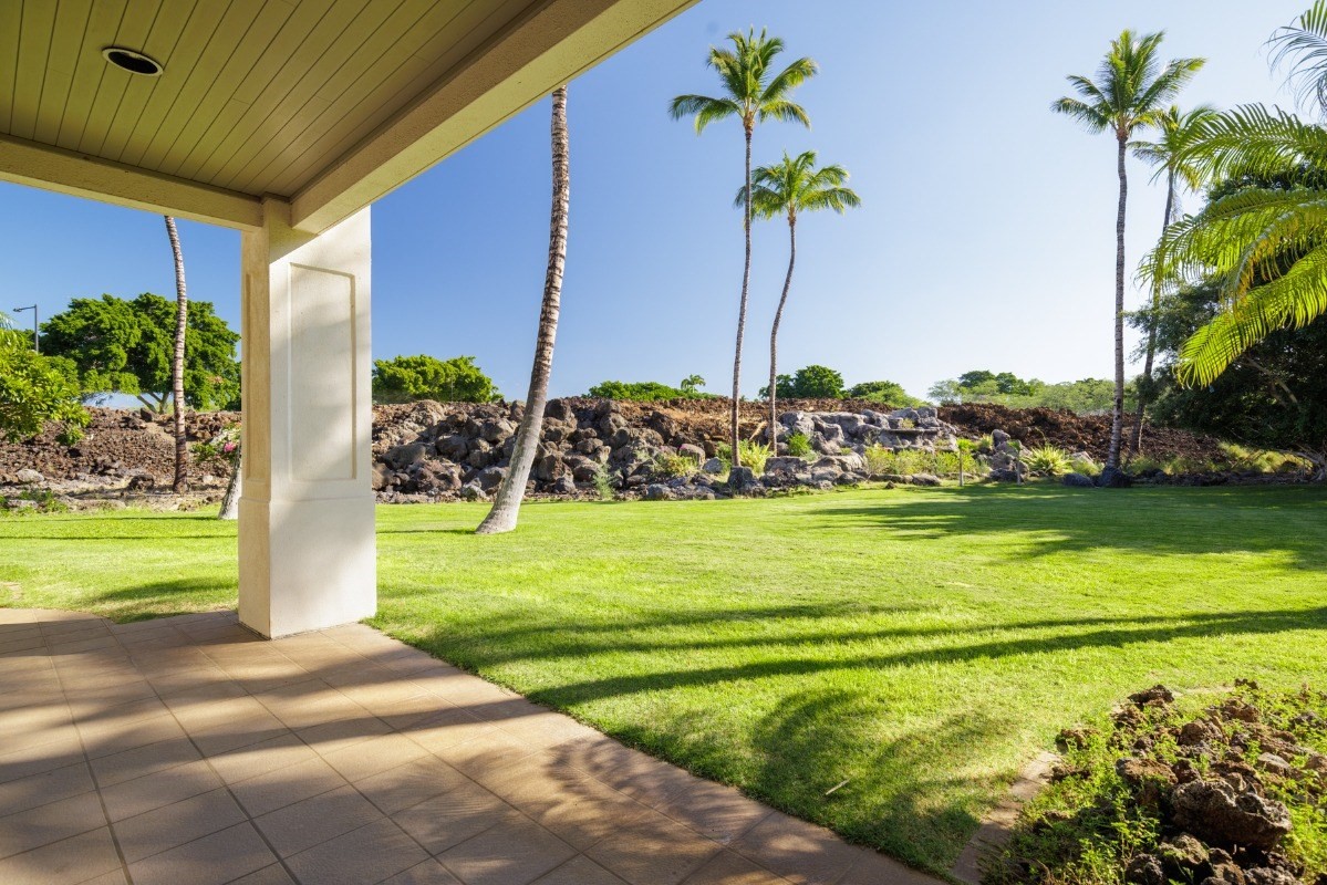 68-1375 Pauoa Road, Unit M2 Kamuela, HI 96743 - Photo 2 of 26 a view of a house with a garden