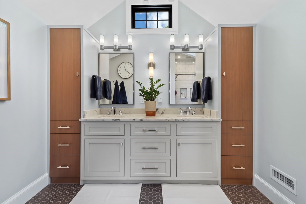 10 Rock View Road Milton, MA 02186 - Photo 28 of 40 Gallery Image 28