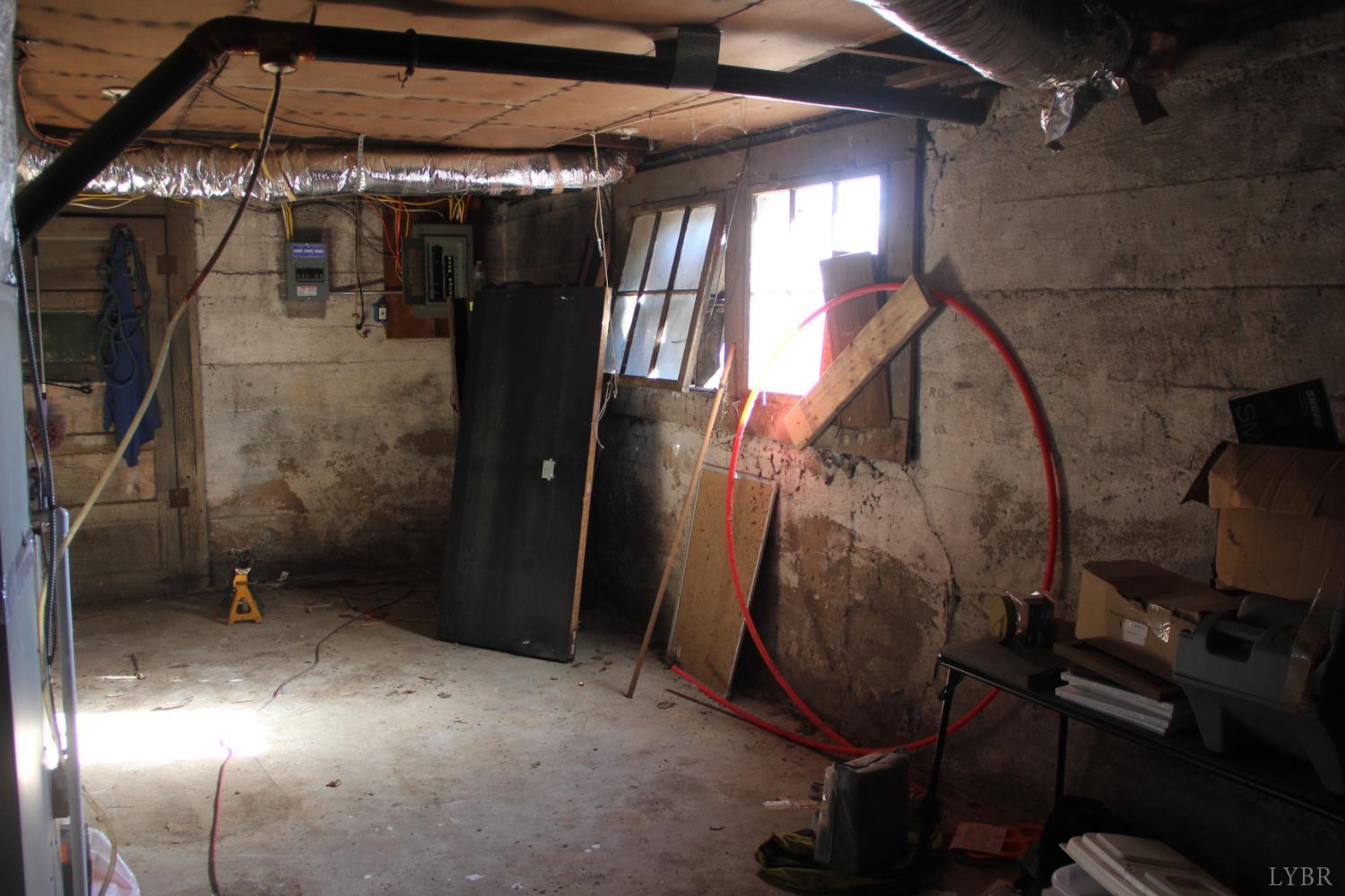 1140 Sunset Hill Road Big Island, VA 24526 - Photo 35 of 36 a view of entryway