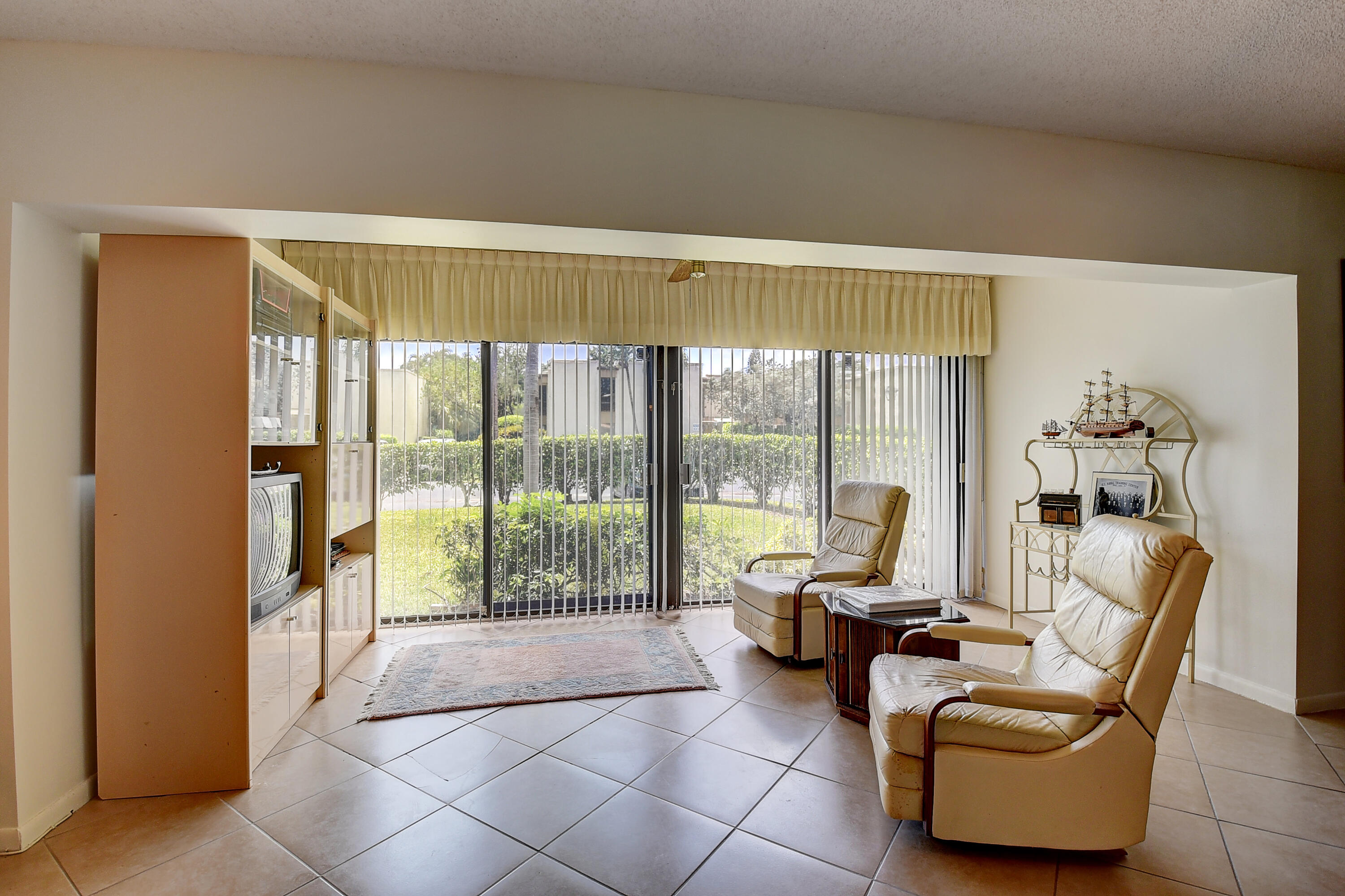 6561 Spring Bottom Way, Unit 133 Boca Raton, FL 33433 - Photo 6 of 18 06_dsc_5099_100_101_102_103