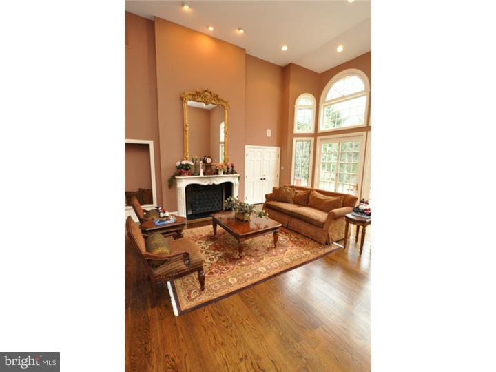 751 Mill Street Moorestown, NJ 08057 - Photo 3 of 25 Living Room