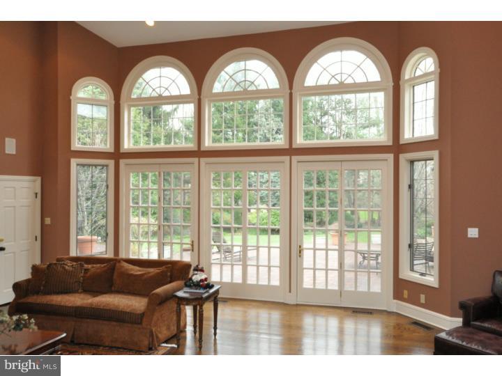 751 Mill Street Moorestown, NJ 08057 - Photo 4 of 25 Living Room