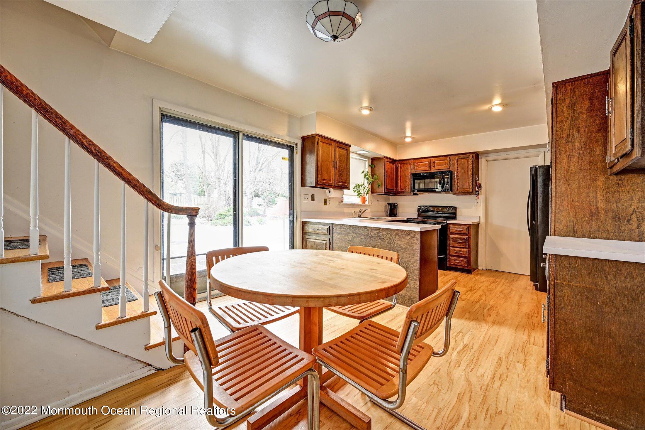 8 Alberta Drive Marlboro, NJ 07746 - Photo 13 of 29 EAT IN AREA