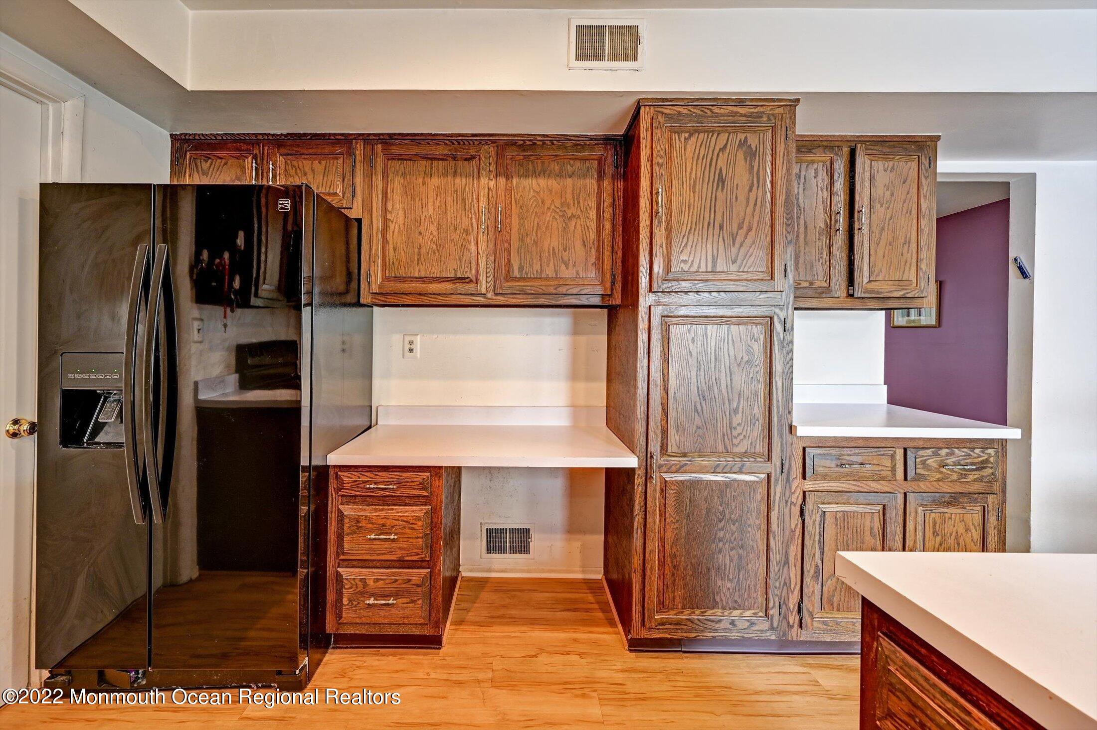 8 Alberta Drive Marlboro, NJ 07746 - Photo 14 of 29 KITCHEN