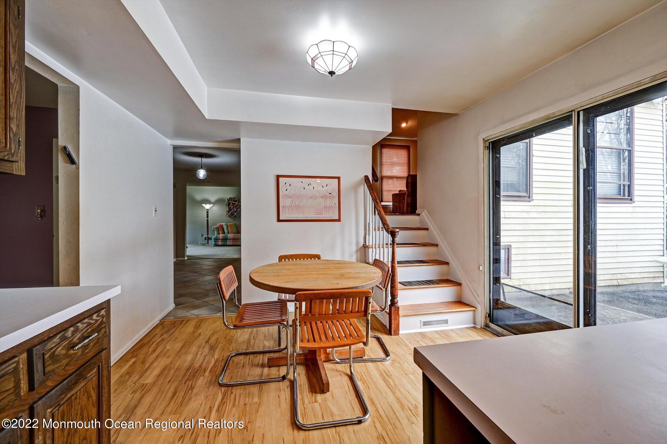 8 Alberta Drive Marlboro, NJ 07746 - Photo 16 of 29 EAT IN AREA