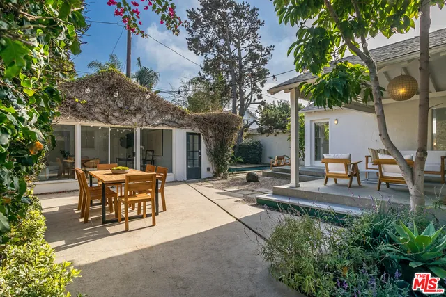 $2,100,000 | 1016 Indiana Court, Venice, CA 90291