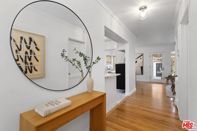 $2,100,000 | 1016 Indiana Court, Venice, CA 90291