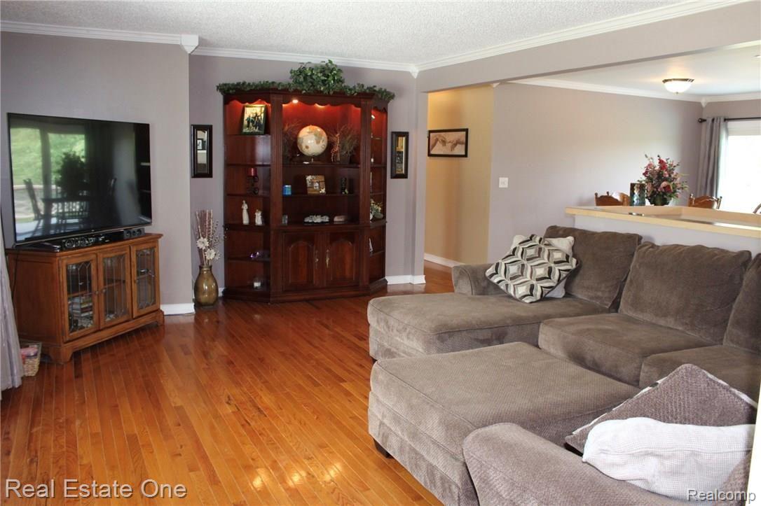 3260 North Henderson Road Davison, MI 48423 - Photo 24 of 59 fullsizeoutput_1cee.jpeg