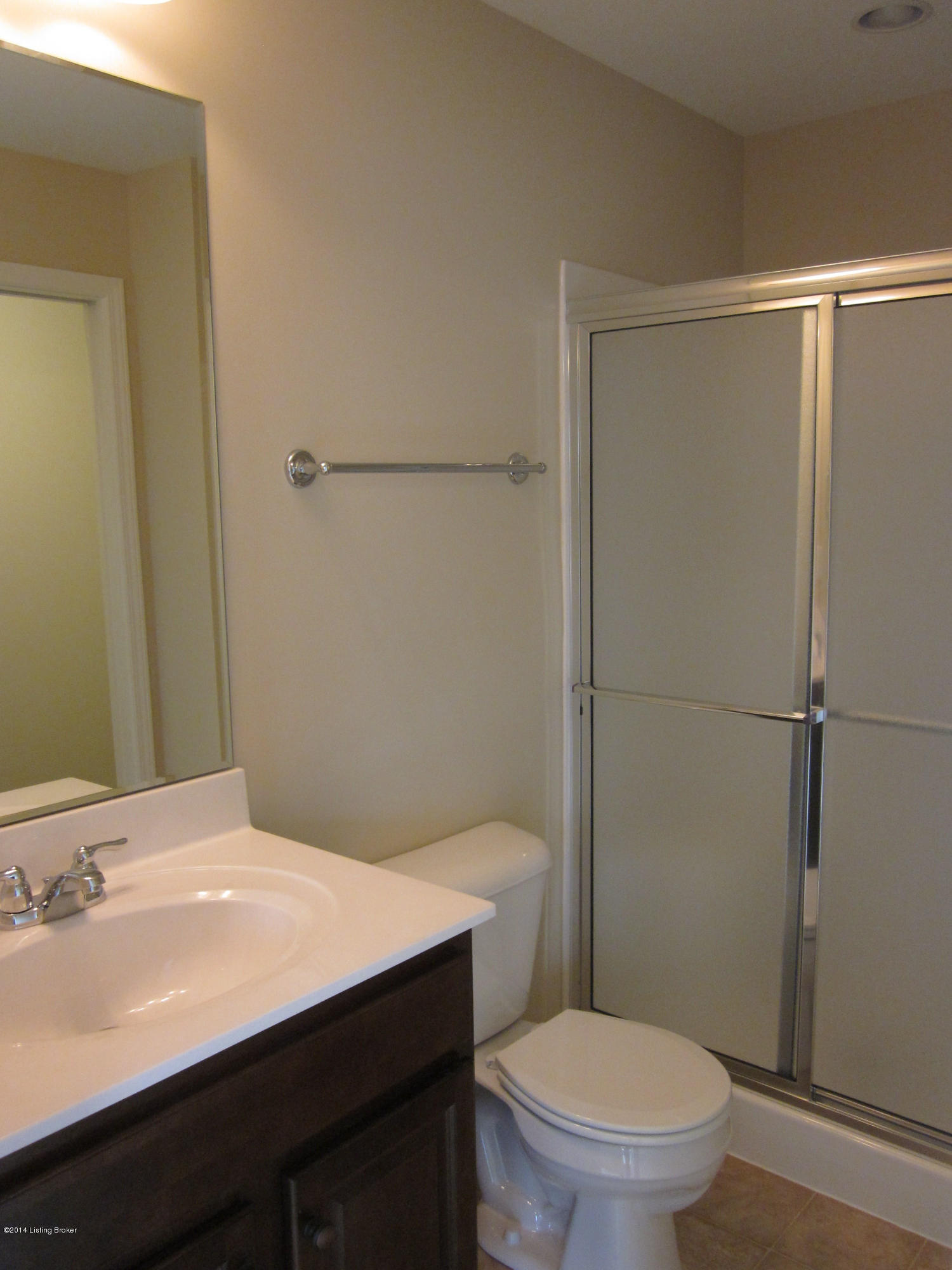 6450 Renate Road Louisville, KY 40291 - Photo 9 of 13 6450-6458 Renate Rd-3-1-14 019