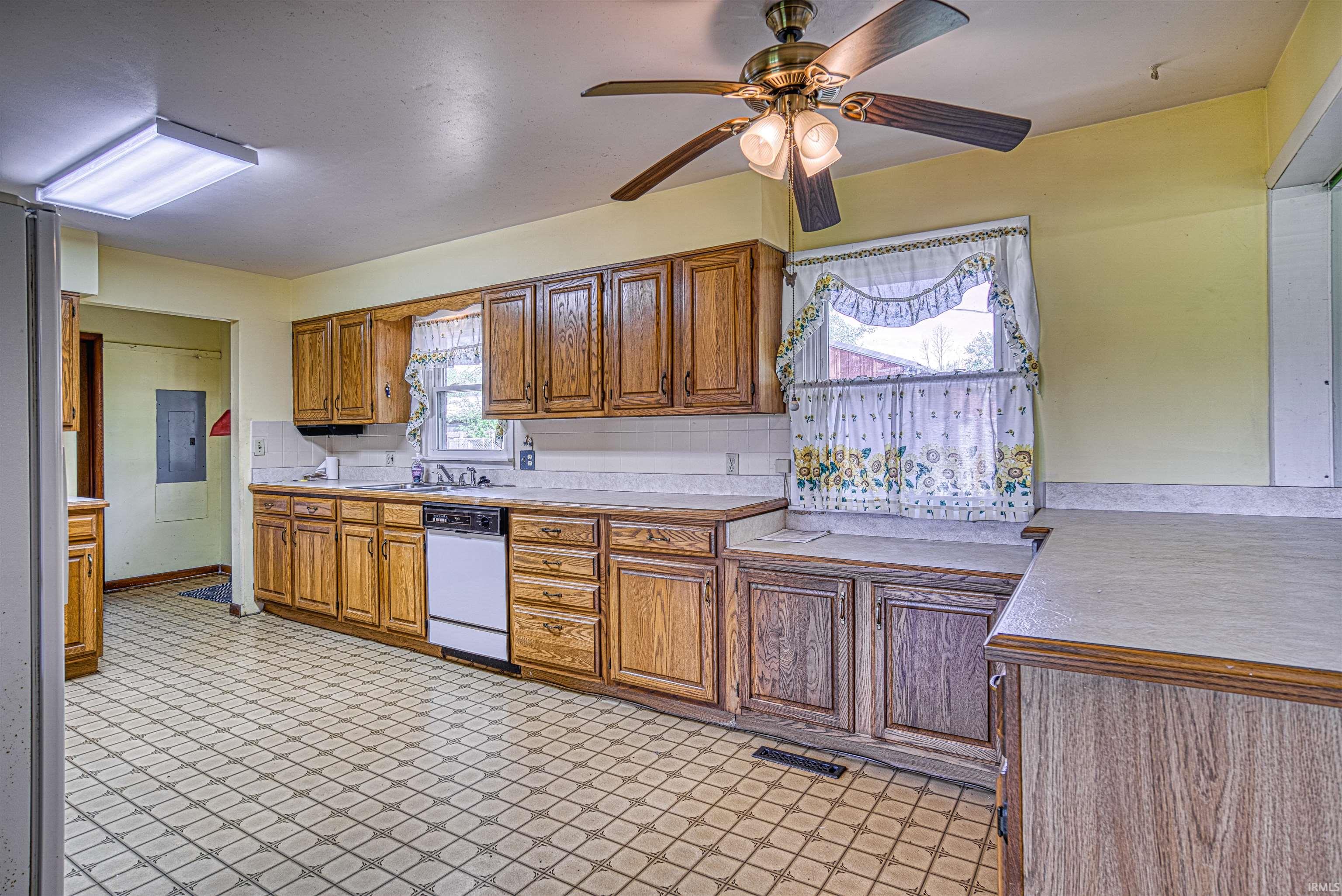 7322 Heim Road Chandler, IN 47610 - Photo 10 of 34 Gallery Image 10