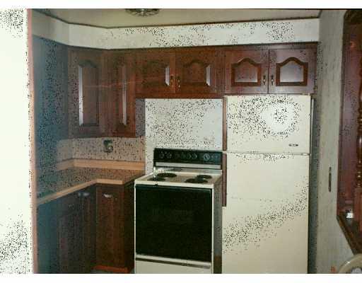 1173 Harvard Road Monroeville, PA 15146 - Photo 4 of 6 Kitchen.