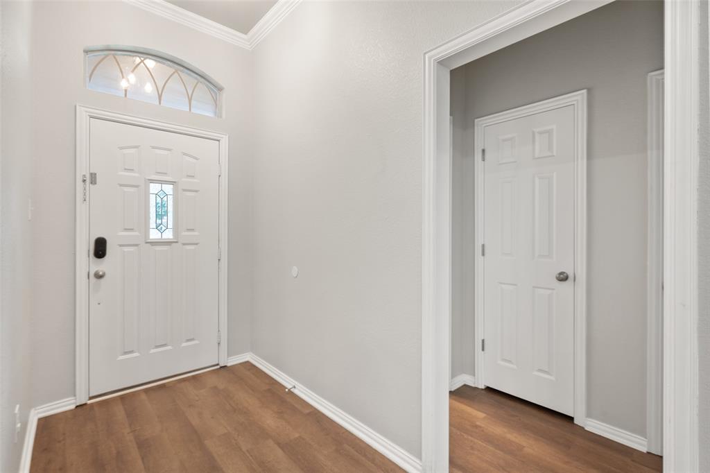 412 Springhill Court Burleson, TX 76028 - Photo 24 of 36