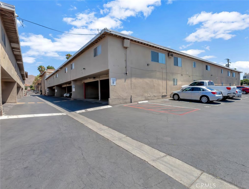 3681 Cranford Avenue Riverside, CA 92507 - Photo 5 of 8