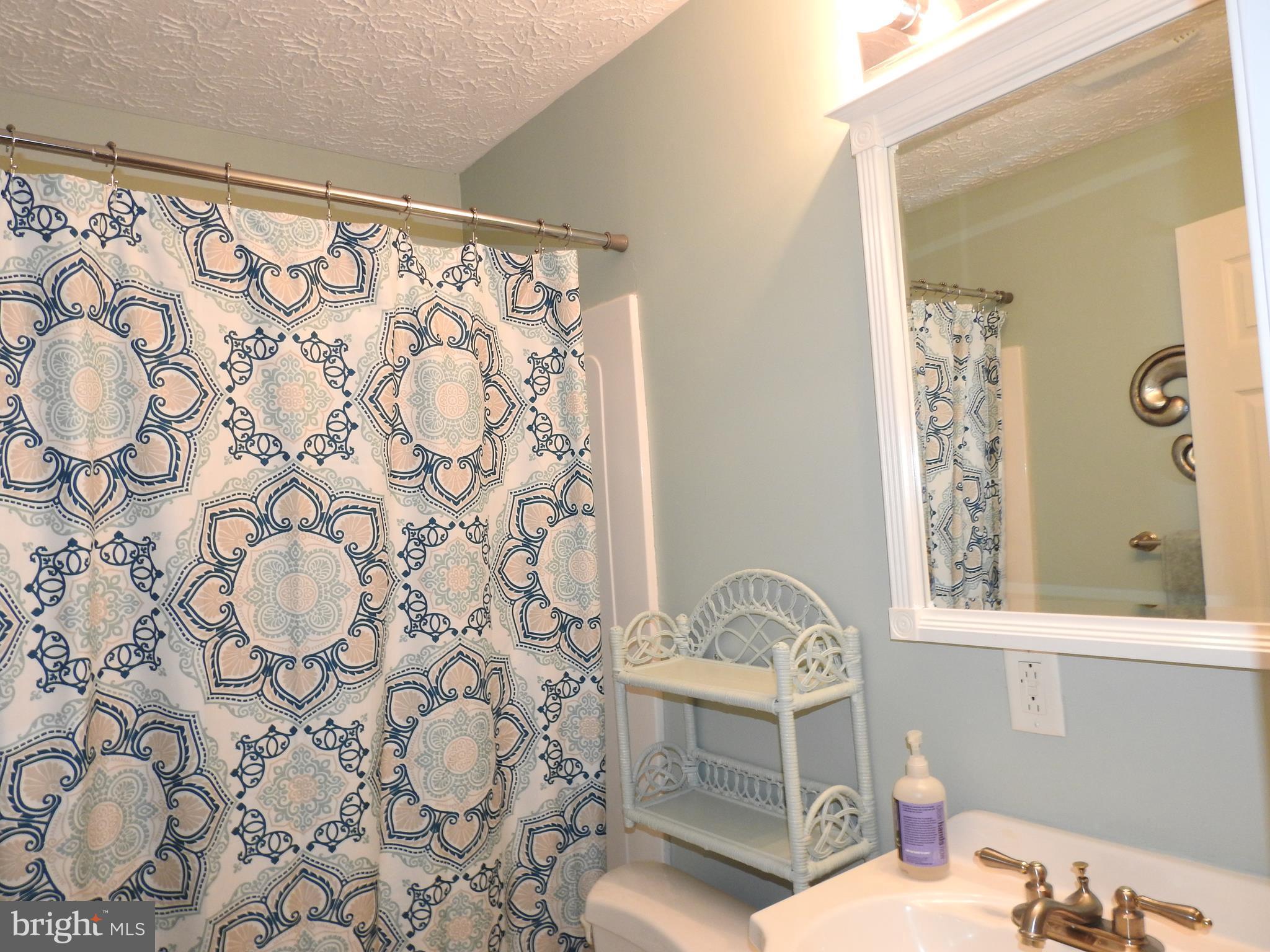 643 Matterhorn Road Westminster, MD 21158 - Photo 19 of 27 Bath