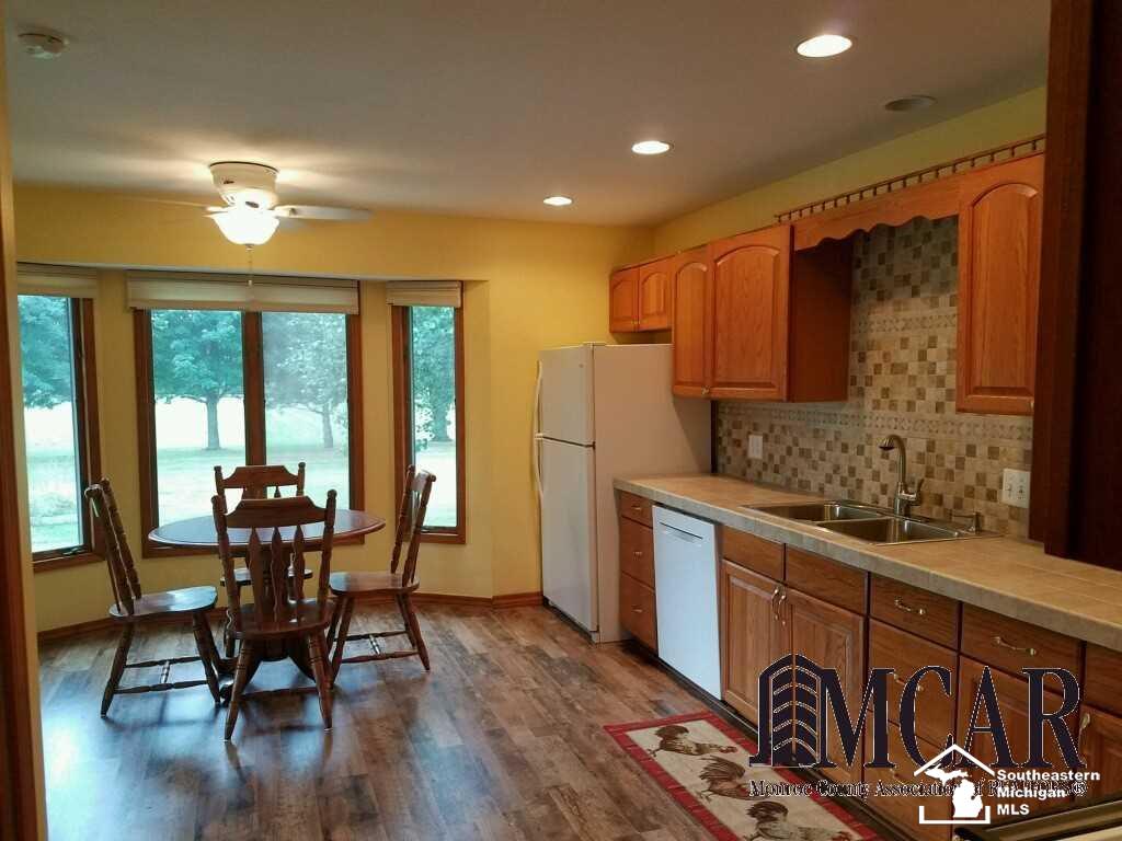 3200 Reinhardt Road Monroe, MI 48162 - Photo 14 of 39 21483440-13.JPG