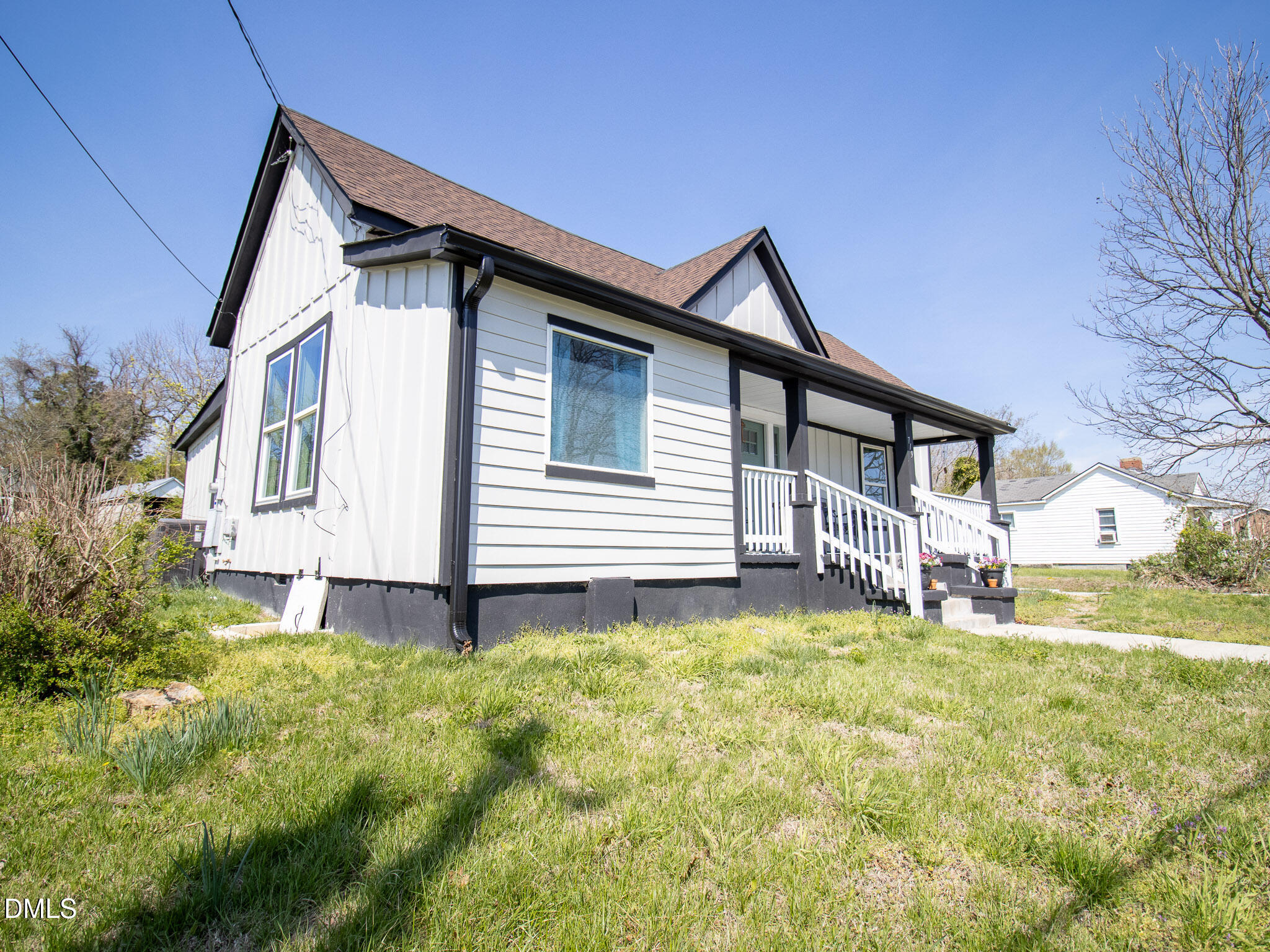 719 South Main Street Roxboro, NC 27573 - Photo 4 of 32 IMG_7569-HDR