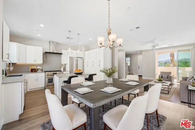 $5,912 | 4393 Paxton Place, Calabasas, CA 91302