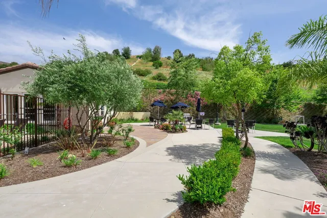$5,912 | 4393 Paxton Place, Calabasas, CA 91302