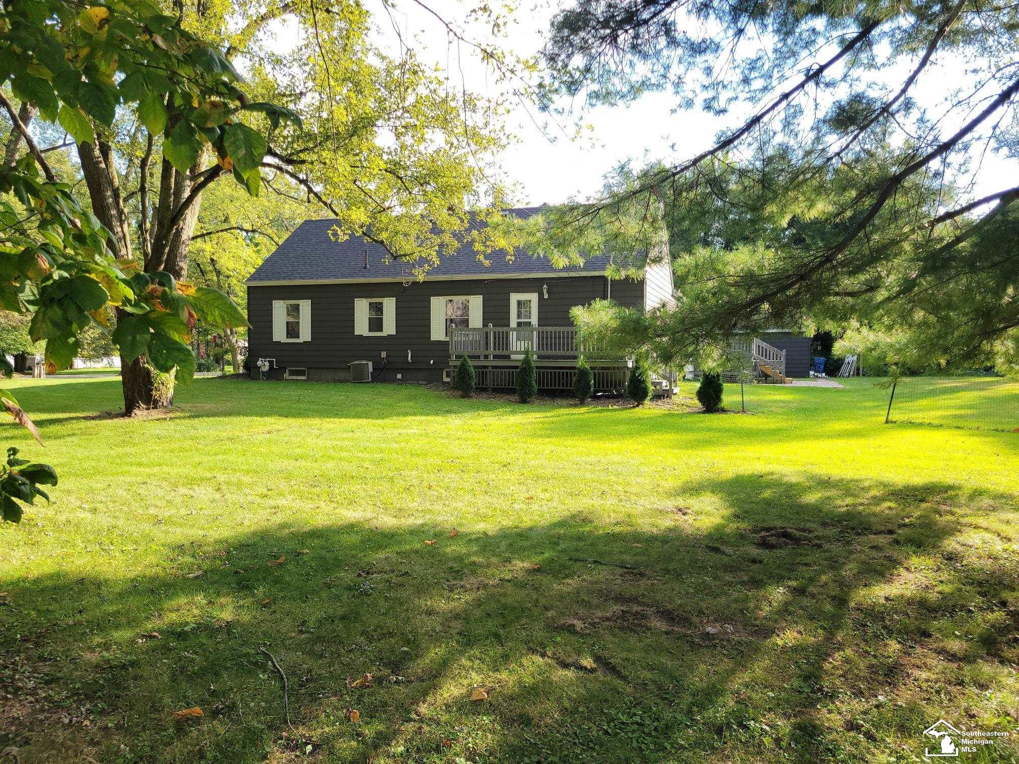 3133 Comboni Way Monroe, MI 48162 - Photo 6 of 30 50188071-1276ea65-a58d-43cc-af08-a6c8e9ea66dd.JPG