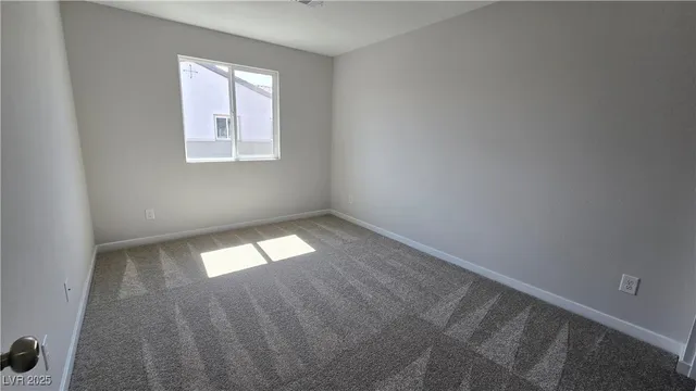 $2,000 | 988 Gearus Place, Henderson, NV 89011