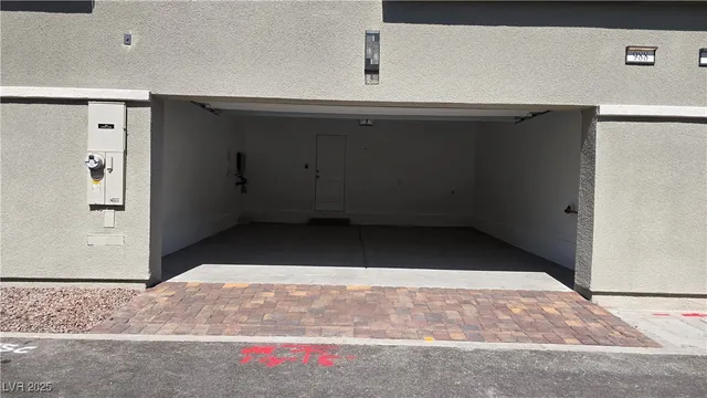 $2,000 | 988 Gearus Place, Henderson, NV 89011